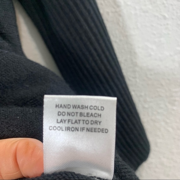 Ronnie Saloway Black Cowl Neck Tasseled Sweater Size Medium - Picture 5 of 9